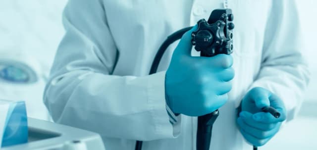 Jak długo trwa badanie gastroskopii? Poznaj czas i przebieg badania