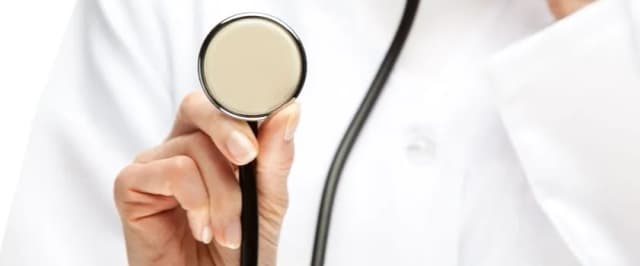 Czym zajmuje się lekarz homeopata i jak może pomóc w leczeniu?